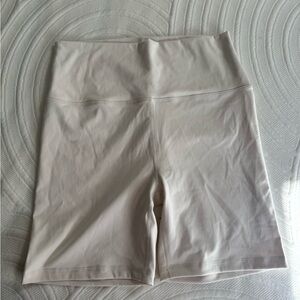 SET Active white biker shorts